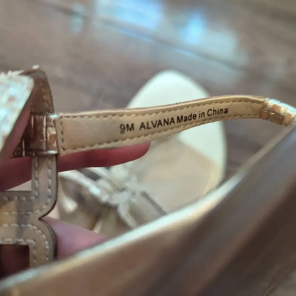 Vionic Alvana Sandals Size 9 Gold
